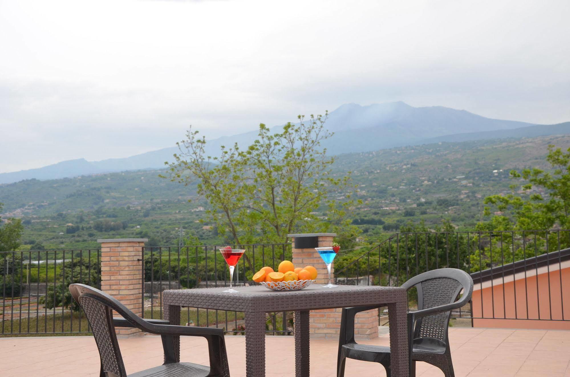 Il Giardino Country Holiday With Pool Taormina Exterior photo