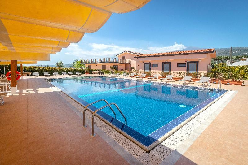 Il Giardino Country Holiday With Pool Taormina Exterior photo